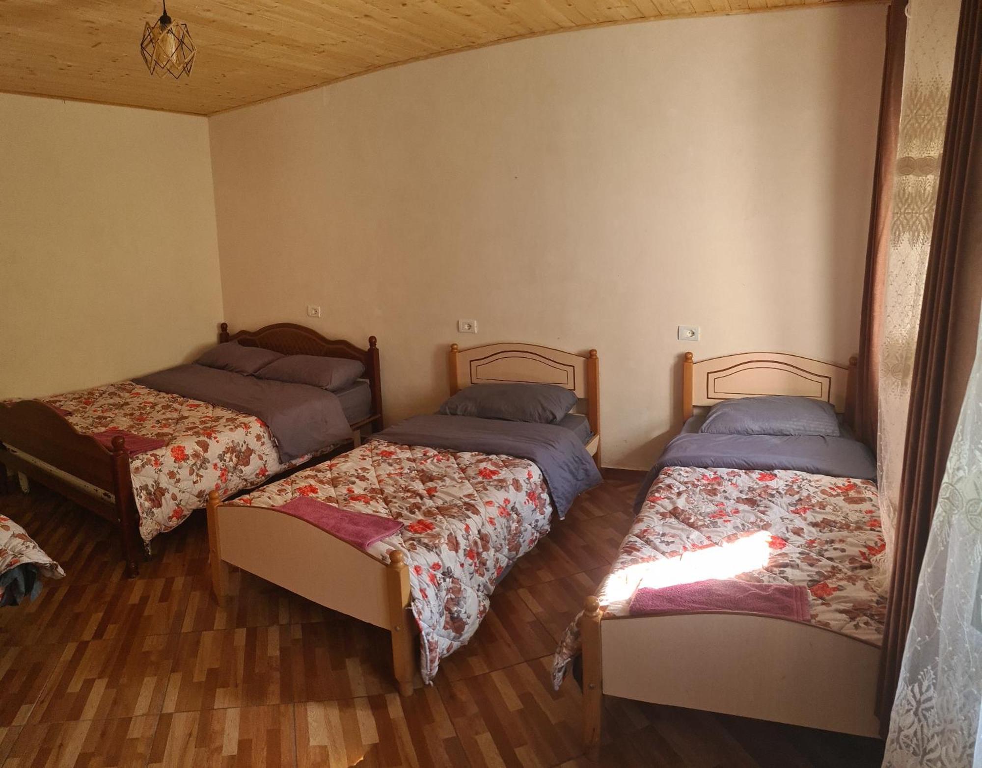 Guest House Emanueli Tropoje Ngoại thất bức ảnh